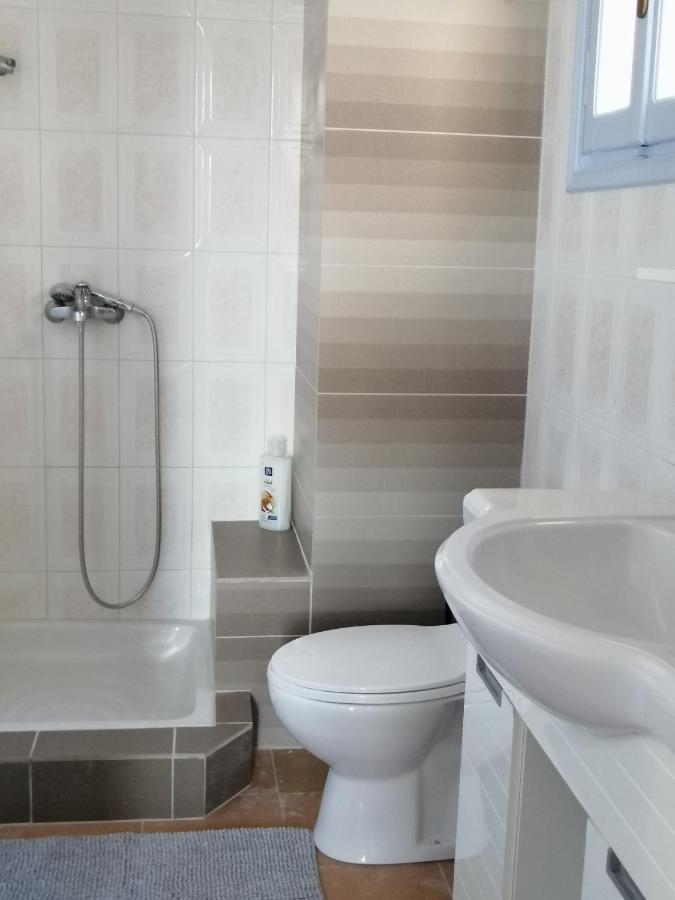 Aegina Port Apt 2-Διαμέρισμα Στο Λιμάνι Της Αίγινας 2 Экстерьер фото